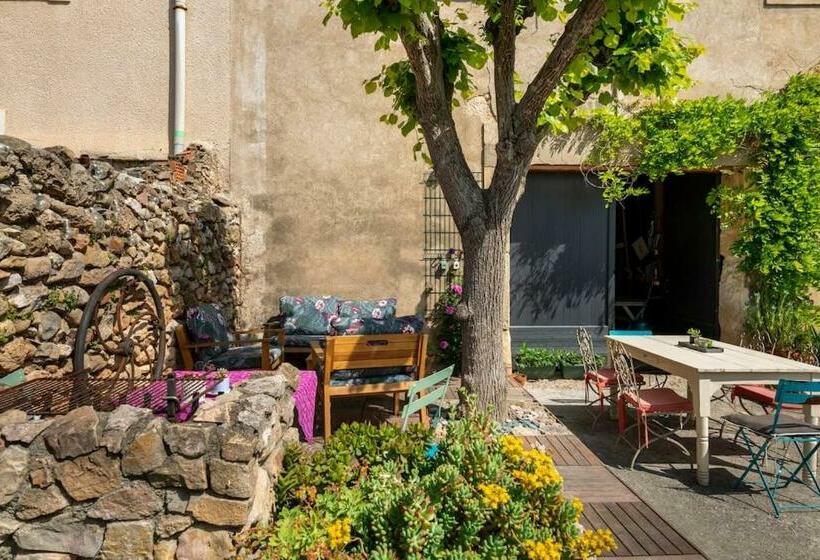 غرفة قياسية مطلّة علي الحديقة, La Calade