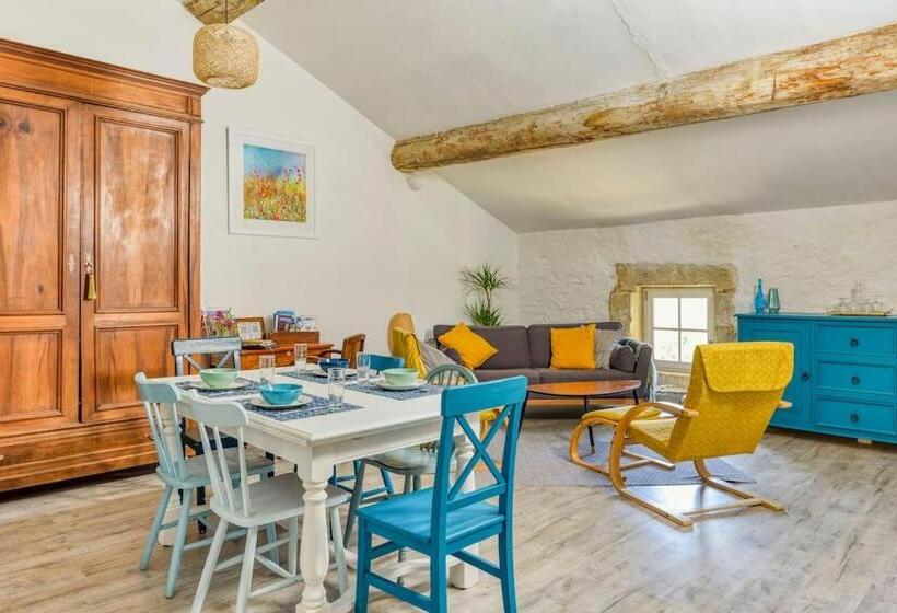 جناح عائلي, La Calade