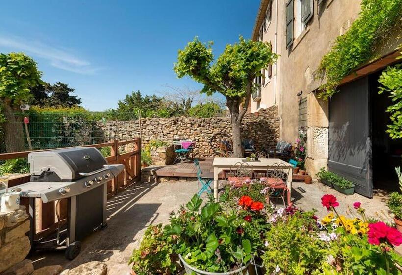 جناح عائلي, La Calade