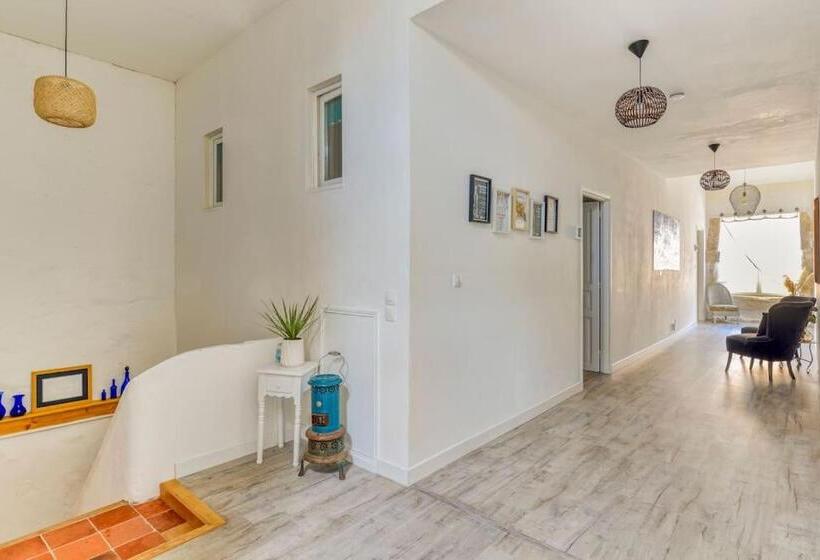 غرفة سوبيريور, La Calade