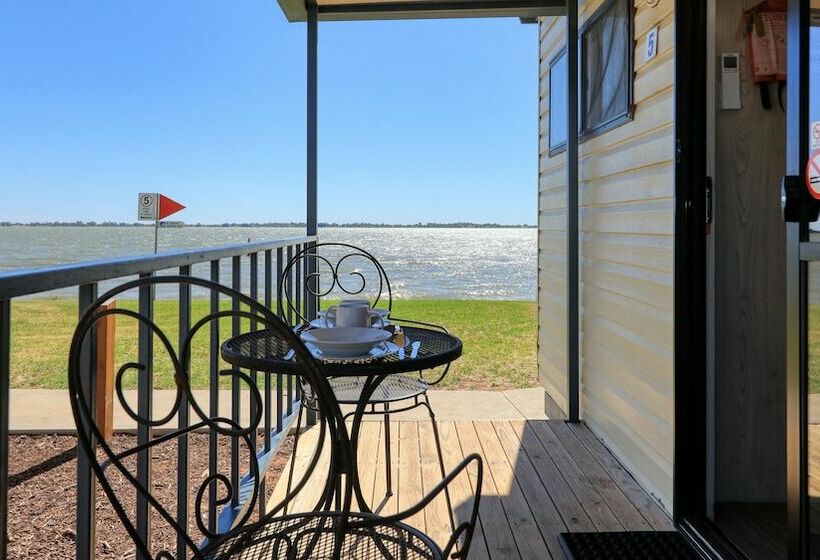 오두막, Lake Boga Caravan Park