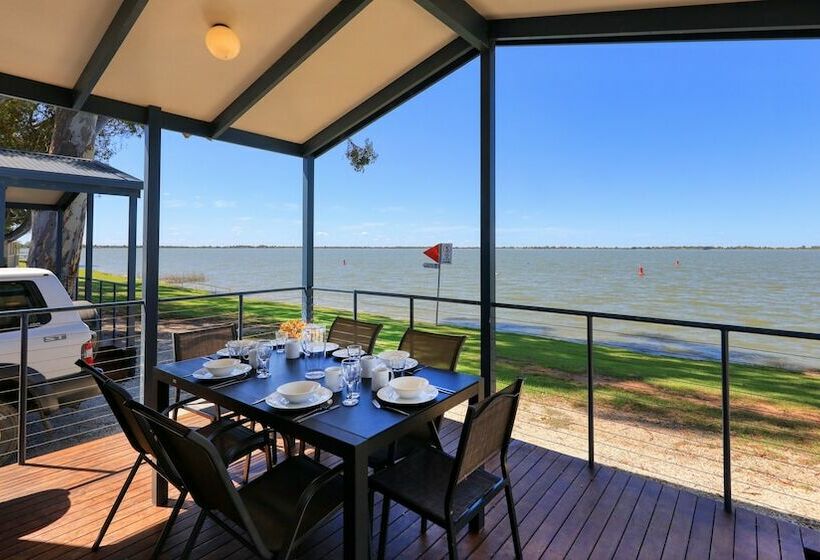 디럭스 코티지, Lake Boga Caravan Park
