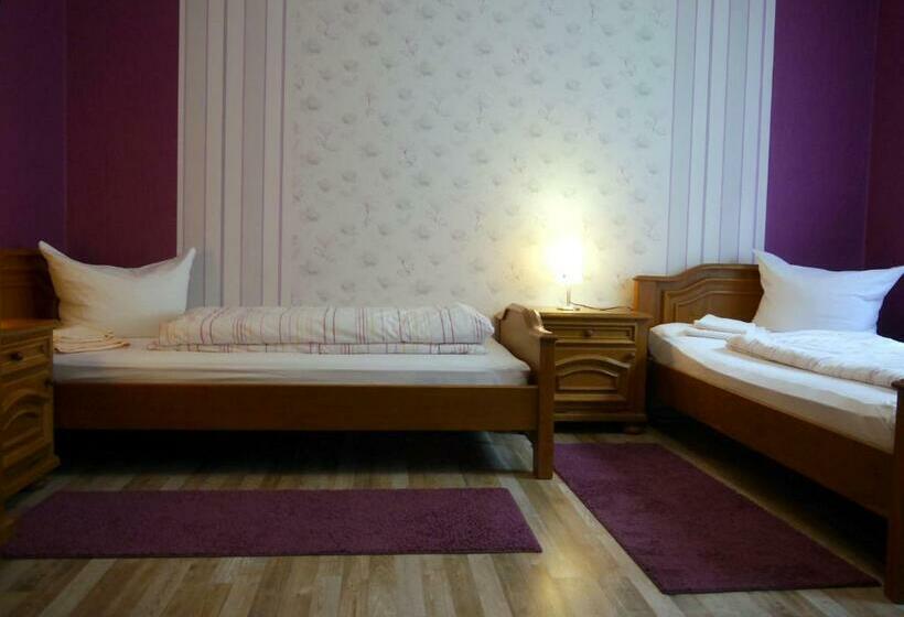 Номер Стандарт, Gästehaus Zimmer Frei