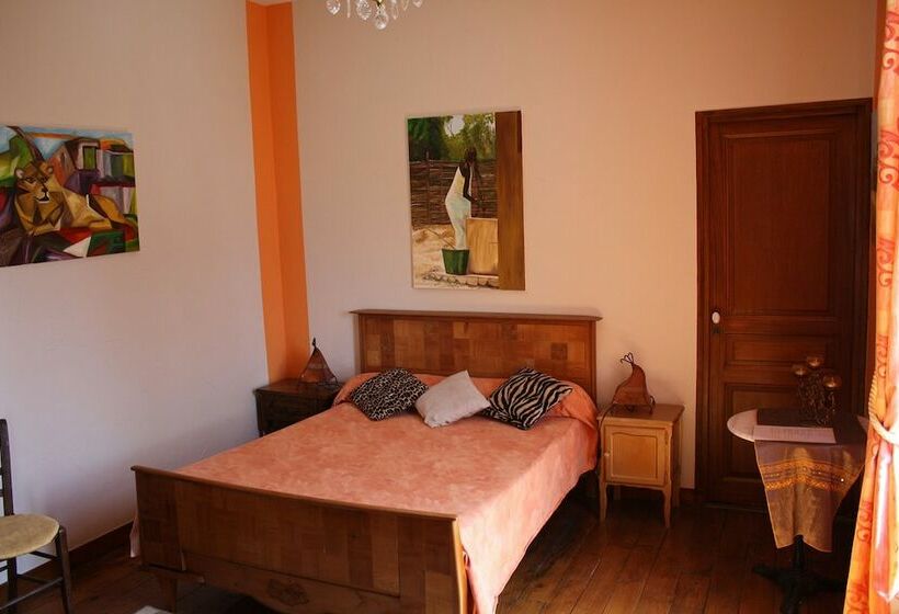 Номер Стандарт Вид на Сад, Relais De L Alaric