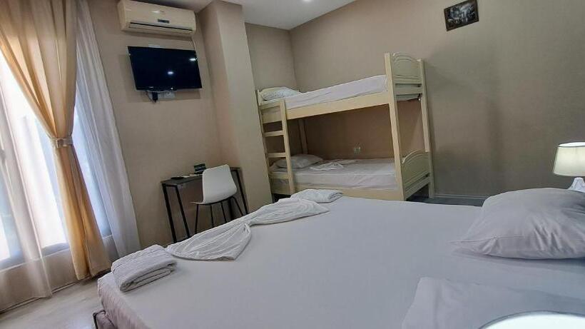 패밀리 룸 가든 전망, Citycenterhotel Shkoder