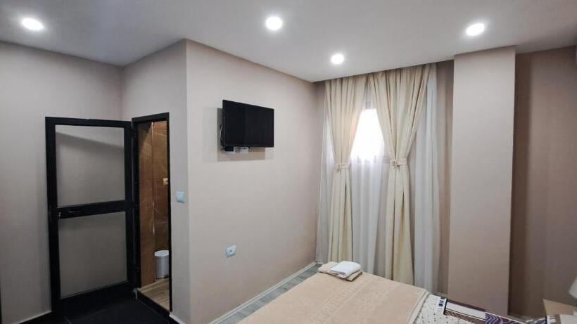 이코노미 룸, Citycenterhotel Shkoder