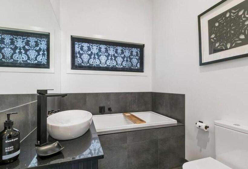 디럭스 스위트 킹 침대, Campania Spa Suite 1