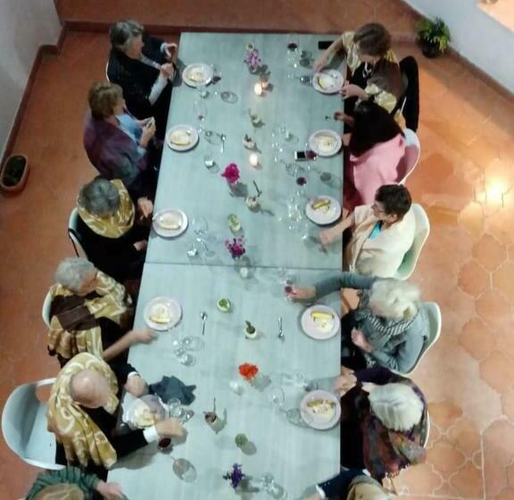 اتاق استاندارد با تخت بزرگ, Meson Amelia