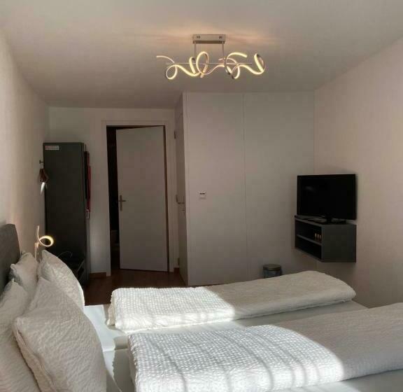 Номер Стандарт, B&b Berninapass