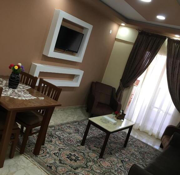 سوییت جونیور با چشم‌انداز جانبی دریا, Jewel El Gameel Hotel Egyptian Only Price