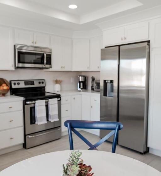 Номер Стандарт Трехместный, Presidential Suite Mountain/lake Views W/heated Pools  Pga West