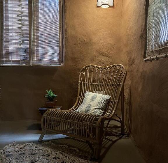 اتاق استاندارد با چشم‌انداز باغ, The Mudhouse Marayoor