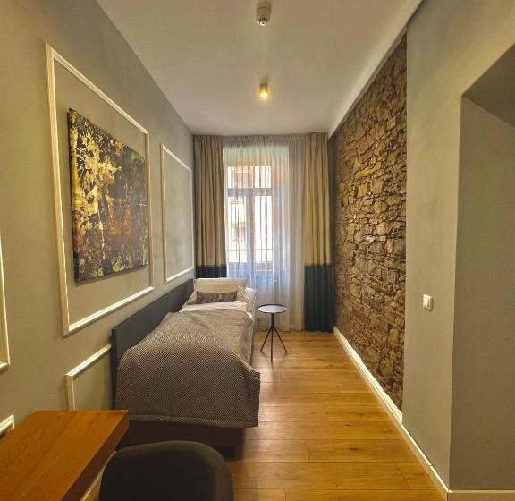 带景观的三人标准房间, Kalix Boutique