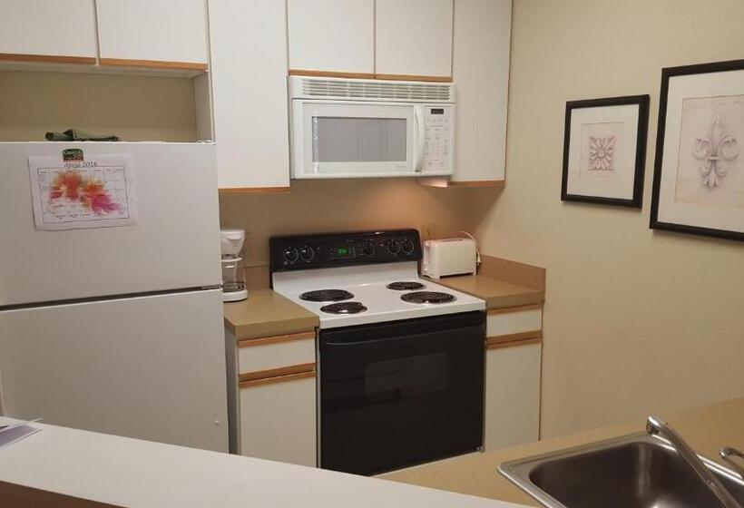 اتاق استاندارد با تخت بزرگ برای معلولان, Baymont By Wyndham Wichita East