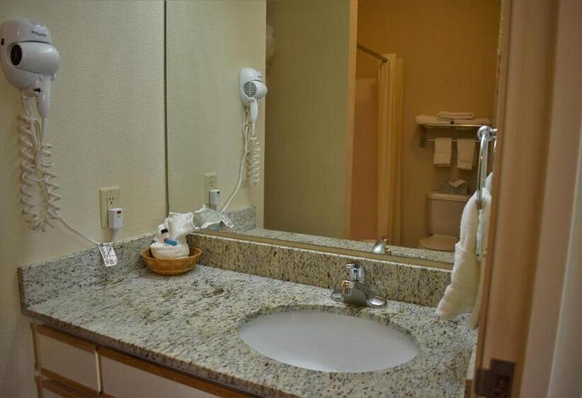 سوئیت برای معلولان, Baymont By Wyndham Wichita East