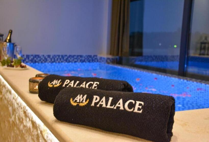 سوییت با استخر, Am Palace