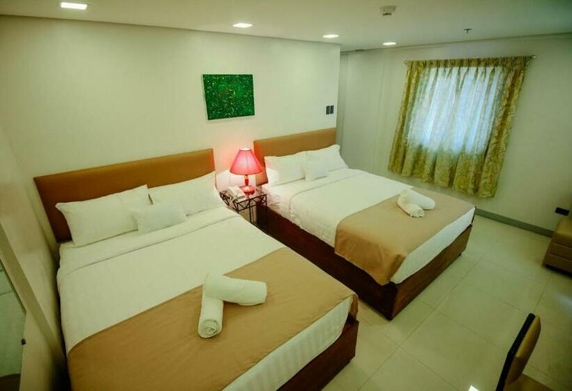 Четырехместный Номер Deluxe, Belltower Csheli Suites Bantay   Vigan