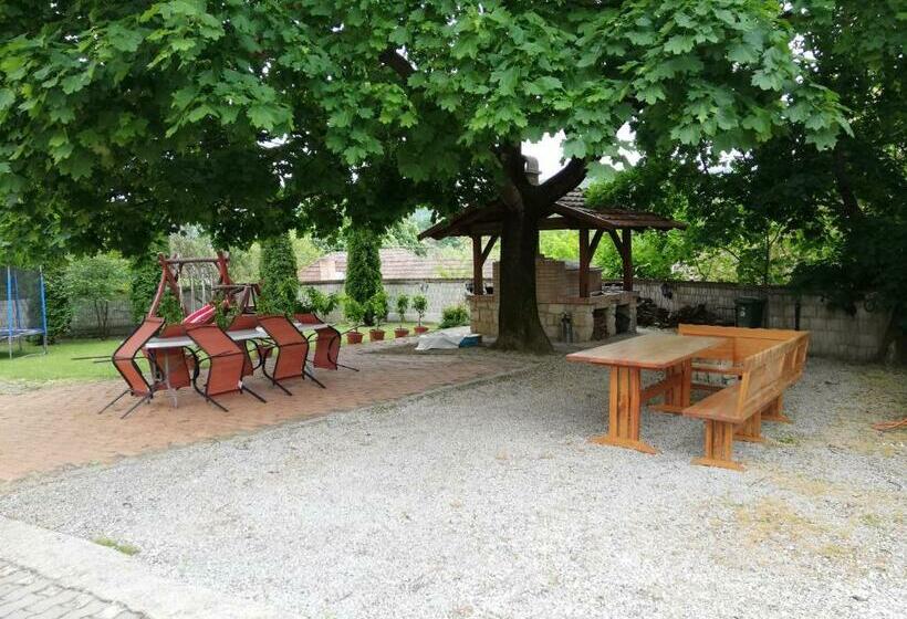 اتاق استاندارد, Olze Panzió