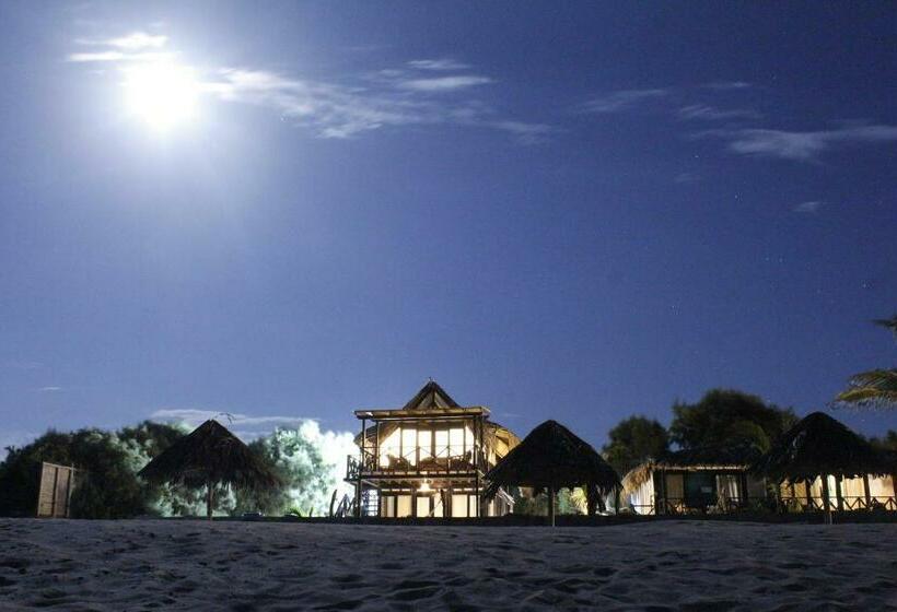 بانگلوی لوکس, El Refugio De Vichayito