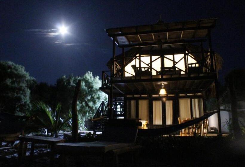 بانگلوی لوکس, El Refugio De Vichayito
