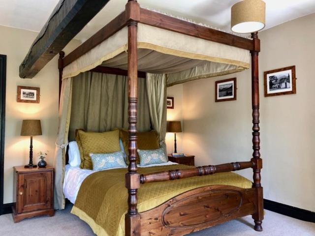 디럭스 룸 킹사이즈 침대, Kirkstile Inn