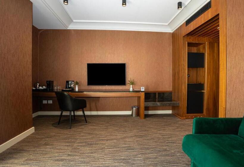 수피리어 스위트, Select Hill Resort