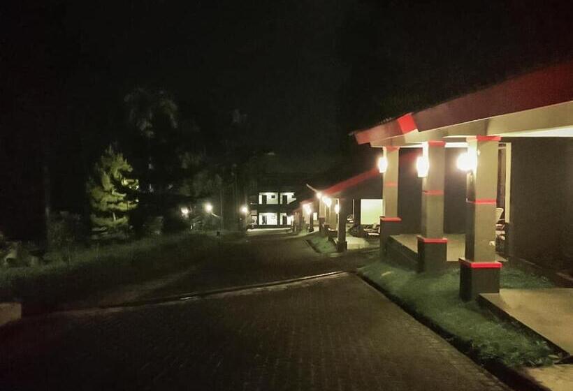 Номер Deluxe, Surya Hotel & Resort