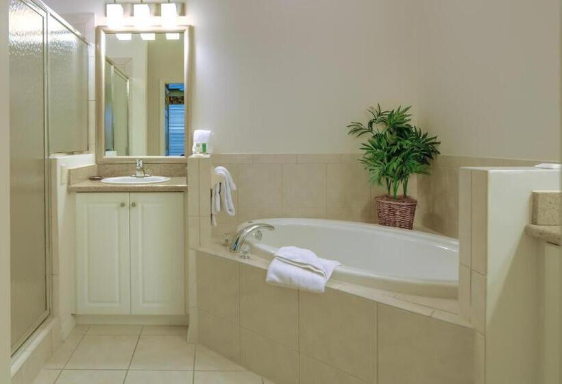 Вилла 3 Спальни, Greenlinks Golf Villas At Lely Resort