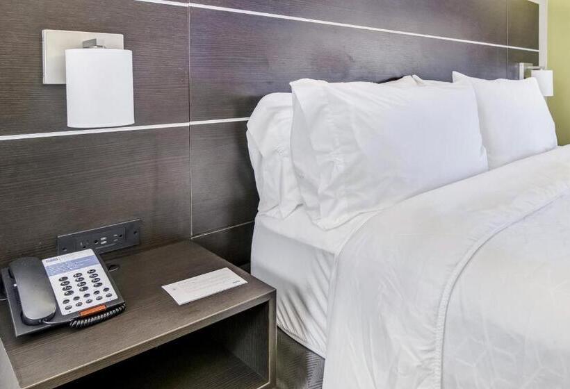 Люкс Кровать Кинг, Holiday Inn Express & Suites Longview North, An Ihg