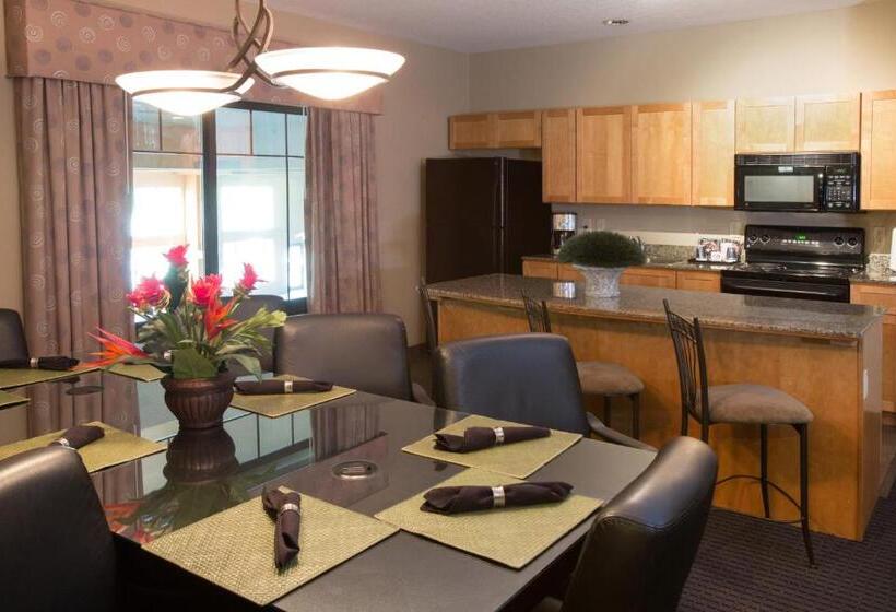 Люкс Кровать Кинг, Holiday Inn St. Paul Northeast   Lake Elmo, An Ihg