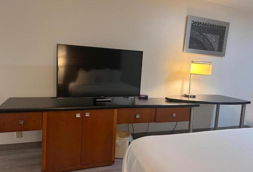 Стандартный Номер Кровать Кинг, Clarion Inn Idaho Falls Riverfront