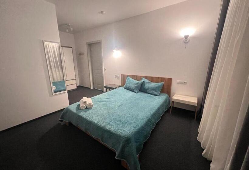 اتاق لوکس با بالکن و چشم‌انداز دریا, Turquoise House