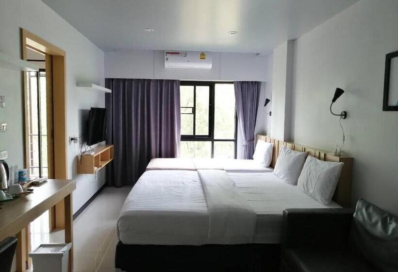 Трехместный Номер Deluxe, Baan Bangkok 97