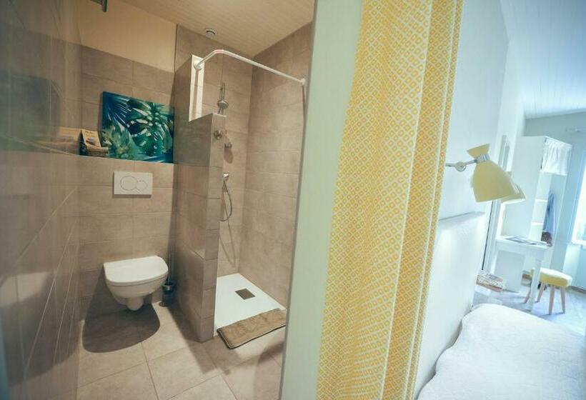 Номер Стандарт Трехместный, Chez Laurette