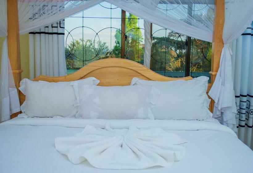 Стандартный Номер Кровать Кинг, Mzunguu Safari Lodge
