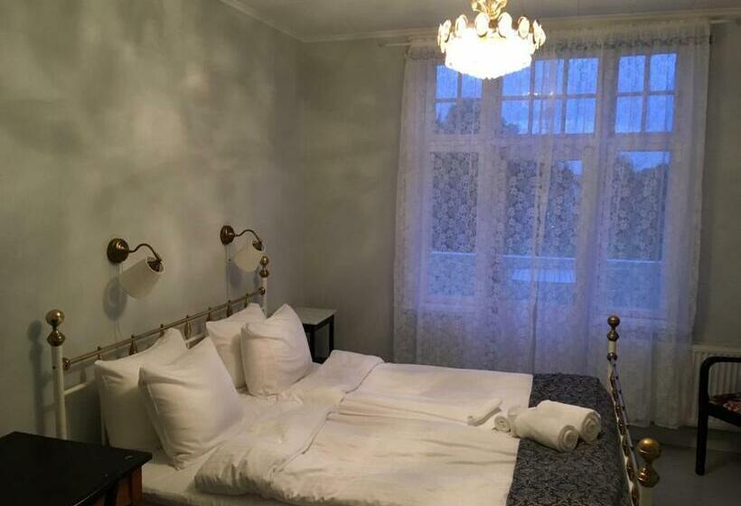 标准间带阳台, Stf Villa Söderåsen B&b