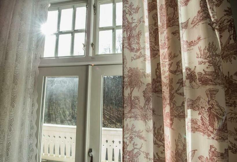 标准间带阳台, Stf Villa Söderåsen B&b