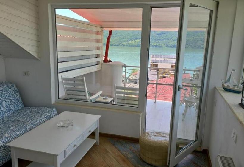 آپارتمان لوکس 2 خوابه, Casa Marina