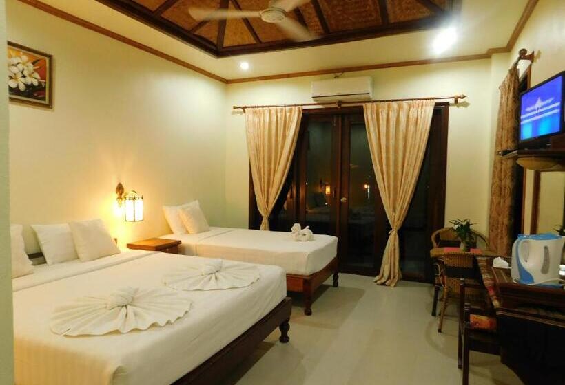 اتاق سوپریور سه تخته, Sengahloune Villa