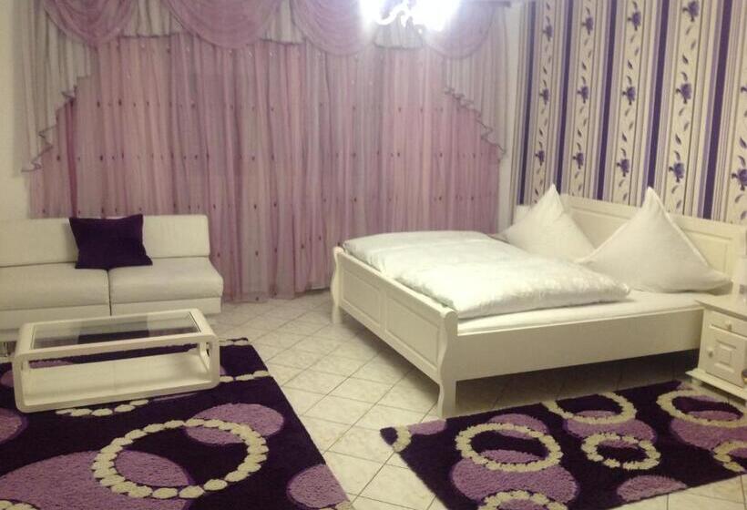 سوئیت 2 خوابه, Casa Avram