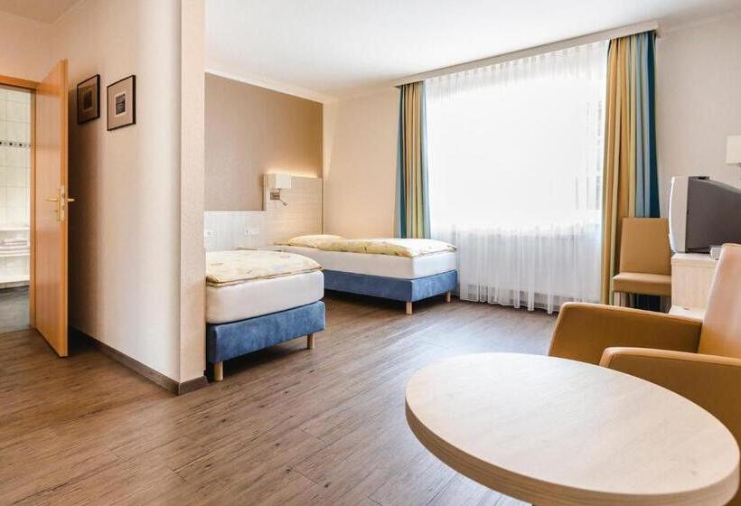 Четырехместный Номер Стандарт, Land Gut Hotel Westerkrug