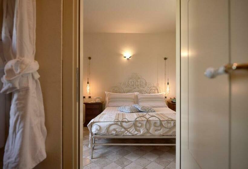 Номер Стандарт, Tenuta Montemagno Relais & Wines