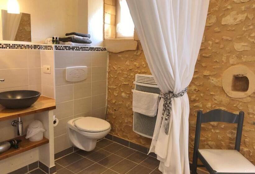 Хижина, Domaine Du Champ De L Hoste