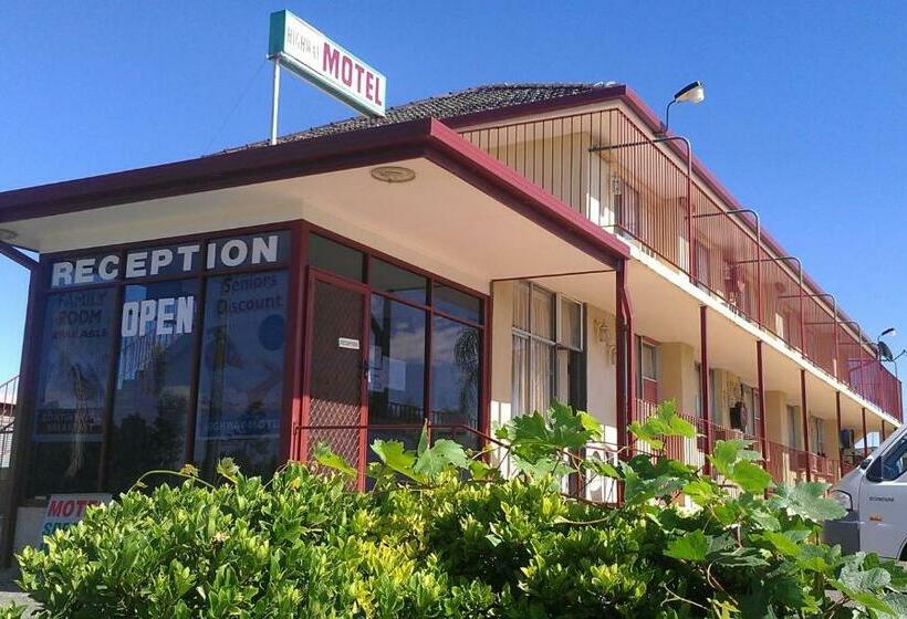 Номер Стандарт, Goolgowi Highway Motel