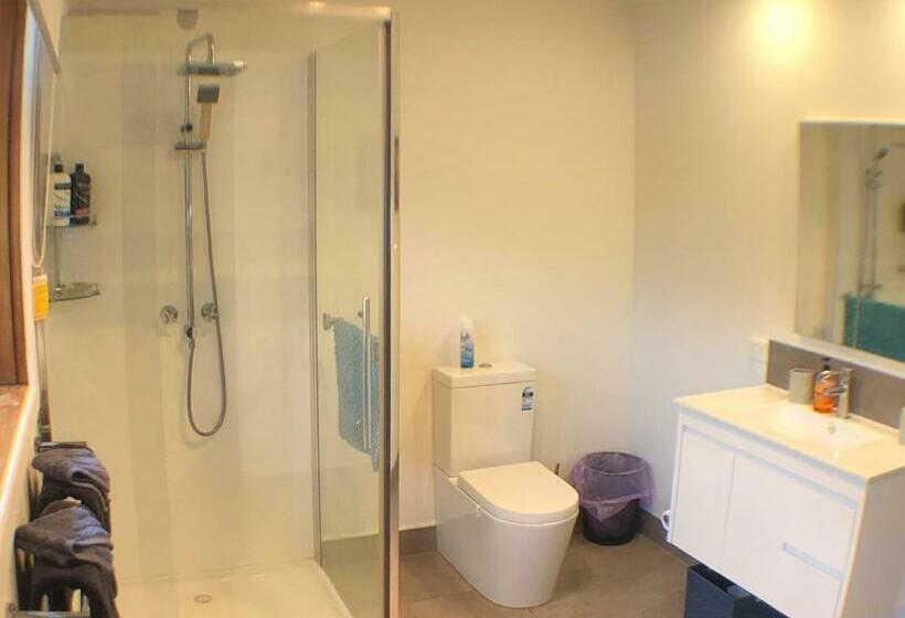 Quarto Deluxe, Rebs B@b