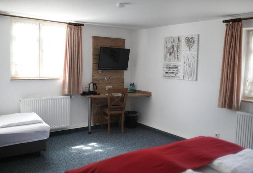 Номер Стандарт Трехместный, Gasthaus Hotel Zum Kreuz