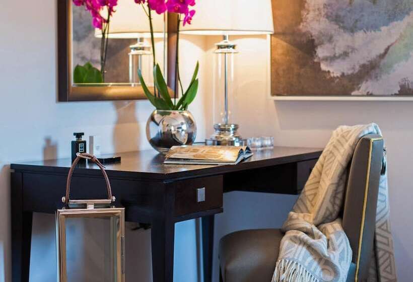 اتاق لوکس, Boutique Hotel Stari Grad