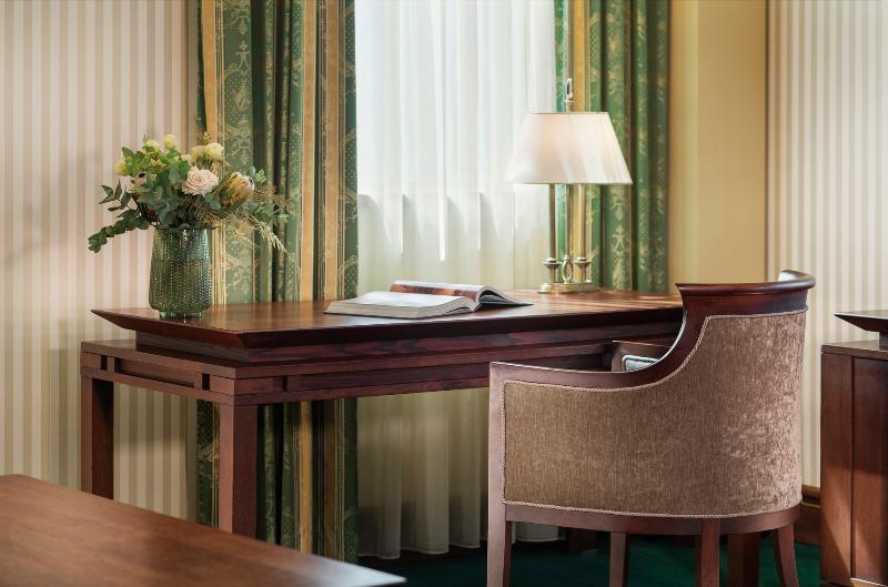 Номер Superior, Grand Hotel Sofia