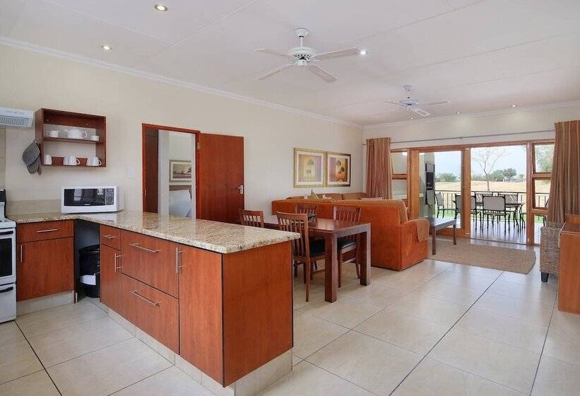 Шале 1 Спальня, Protea Hotel By Marriott Polokwane Ranch Resort