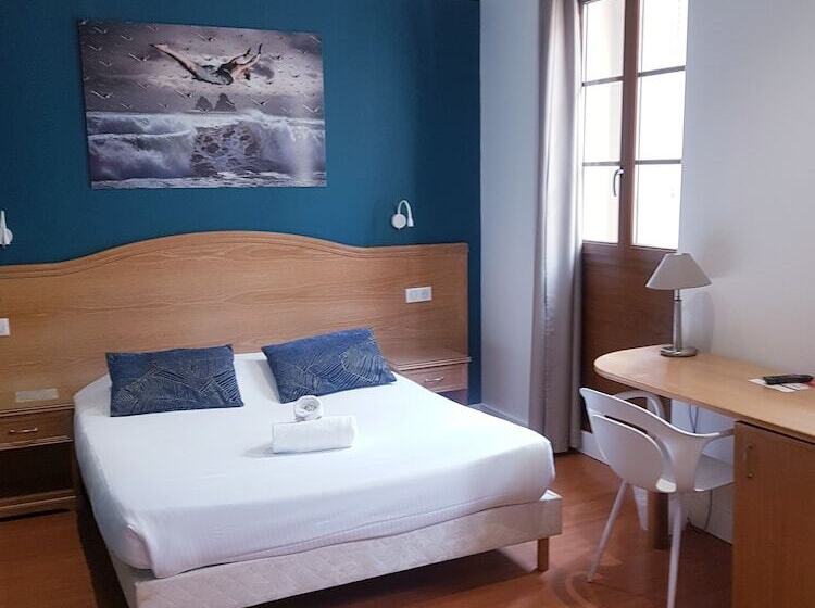 اتاق استاندارد سه نفره, Boutique Hôtel Grand Hôtel De La Gare
